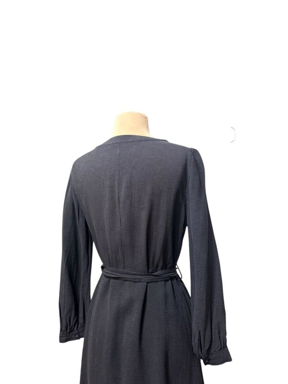 Everlane Textured Midi Shirt Dress 6 Washed Black 3/4 Sleeve Button Up V Neck - Picture 5 of 6